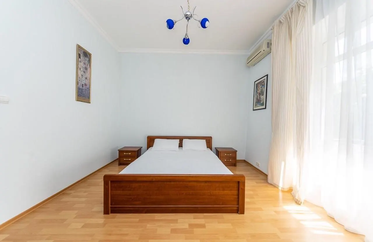 Alex Apartments Near Independence Square - Kiev  Kyiv