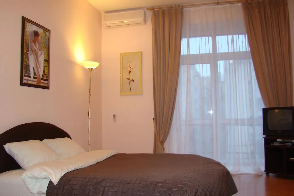 Alex Apartments Near Independence Square - Kiev