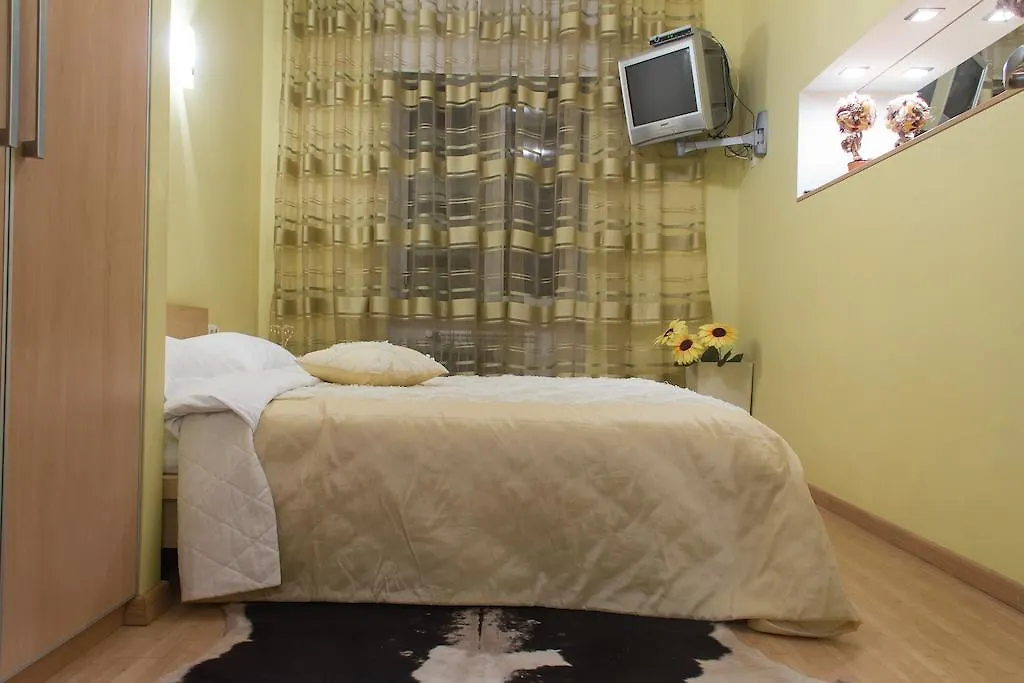 Alex Apartments Near Independence Square - Kiev Ukraine
